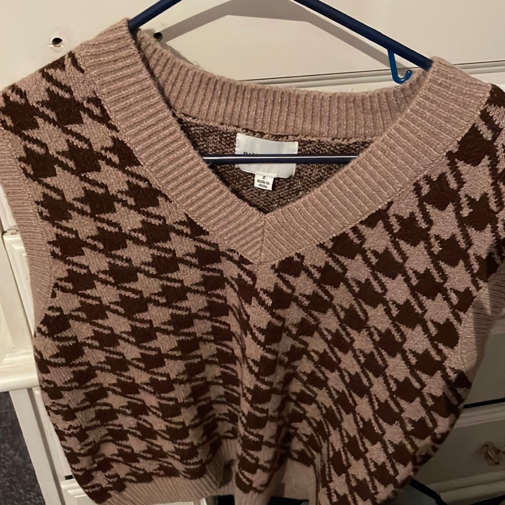 brand new sweater vest